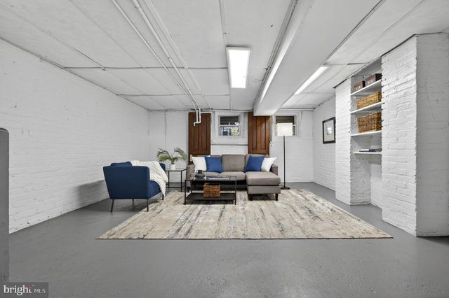 323 13TH ST SE, Washington, DC 20003