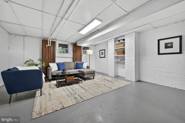 323 13TH ST SE, Washington, DC 20003