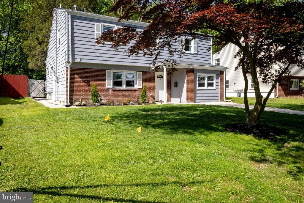 21 DIXMONT AVE, Trenton, NJ 08618