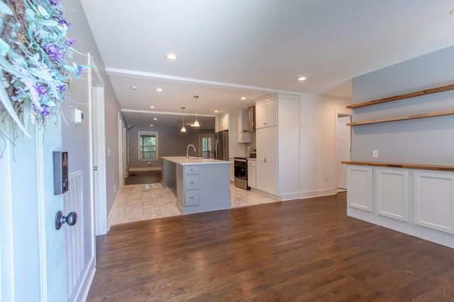 1021 College Ave, Nashville, TN 37209