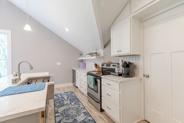 1021 College Ave, Nashville, TN 37209