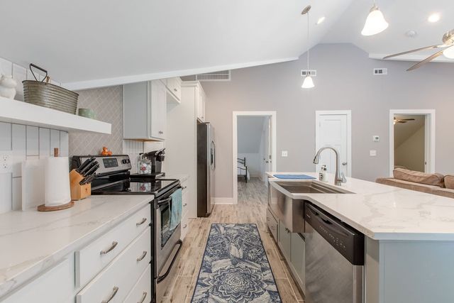 1021 College Ave, Nashville, TN 37209