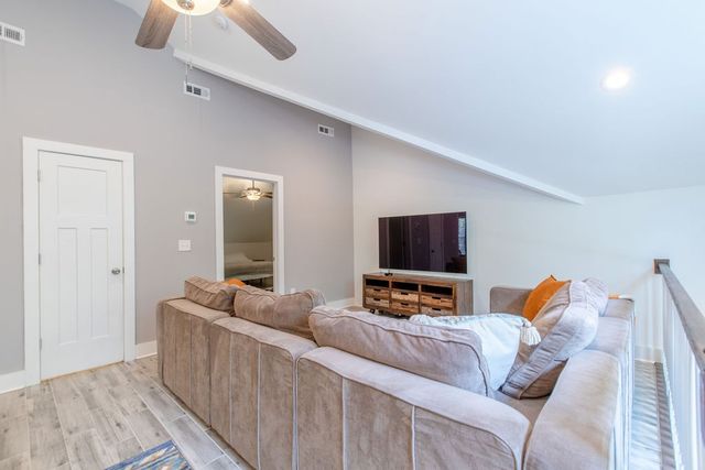 1021 College Ave, Nashville, TN 37209