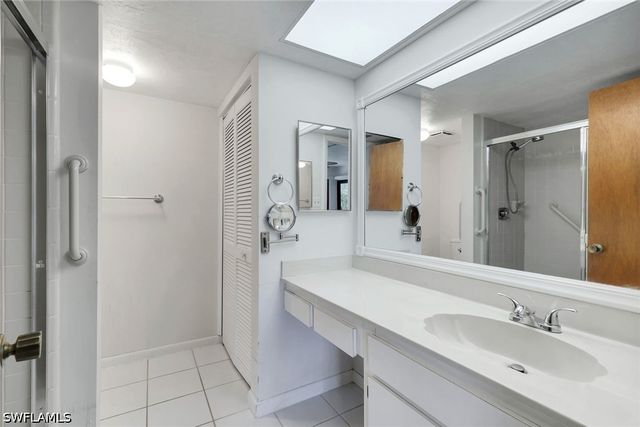 4963 Pepper CIR D-102, Naples, FL 34113
