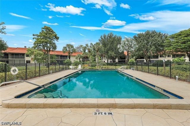 4963 Pepper CIR D-102, Naples, FL 34113