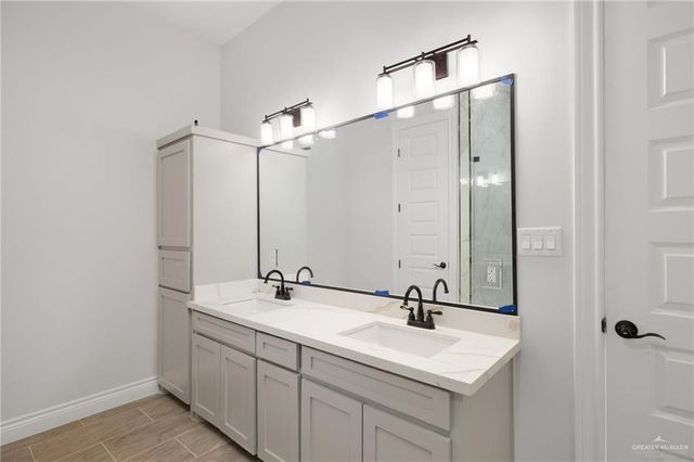 1510 S Valdivia Street, Edinburg, TX 78542