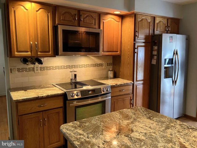 1517 DERBYSHIRE RD, Yardley, PA 19067