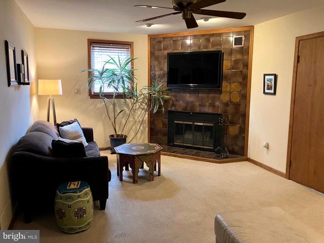 1517 DERBYSHIRE RD, Yardley, PA 19067