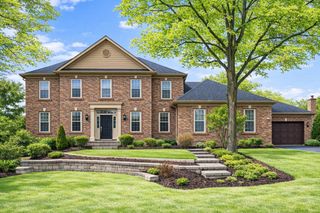 22 Aintree Road, St. Charles, IL 60174