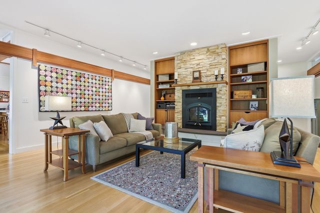 78 Elsinore Street, Concord, MA 01742