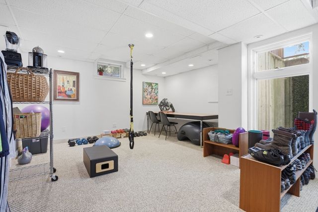 78 Elsinore Street, Concord, MA 01742