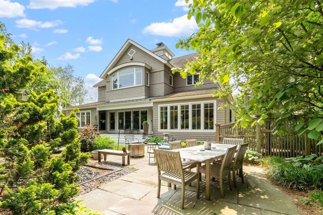 78 Elsinore Street, Concord, MA 01742