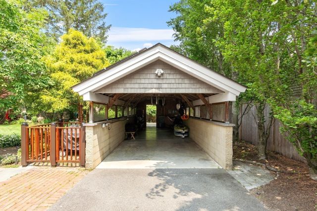78 Elsinore Street, Concord, MA 01742