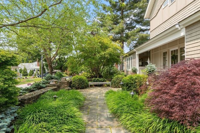 78 Elsinore Street, Concord, MA 01742