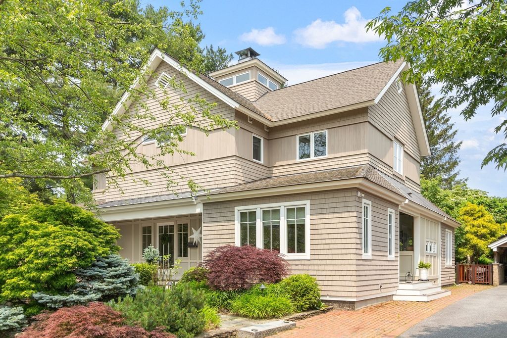 78 Elsinore Street, Concord, MA 01742