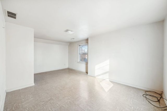 2819 E Ellen, Wichita, KS 67219