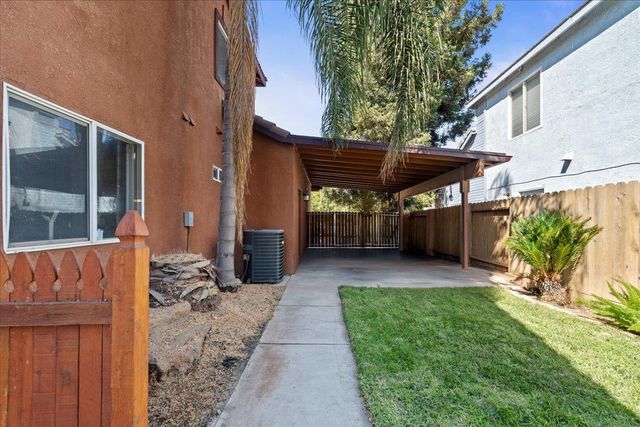 342 Sunnyhill Dr, Turlock, CA 95382