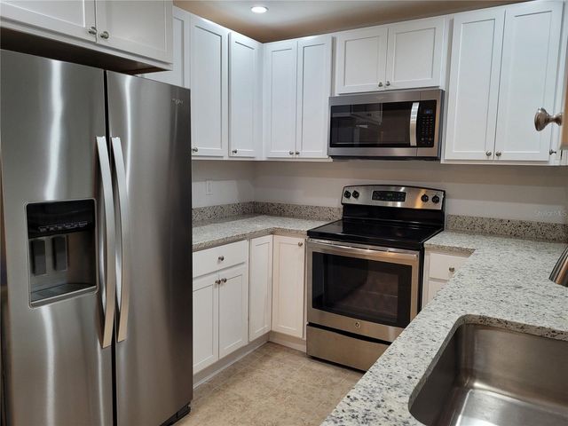 533 E CHARLOTTE AVENUE, Punta Gorda, FL 33950