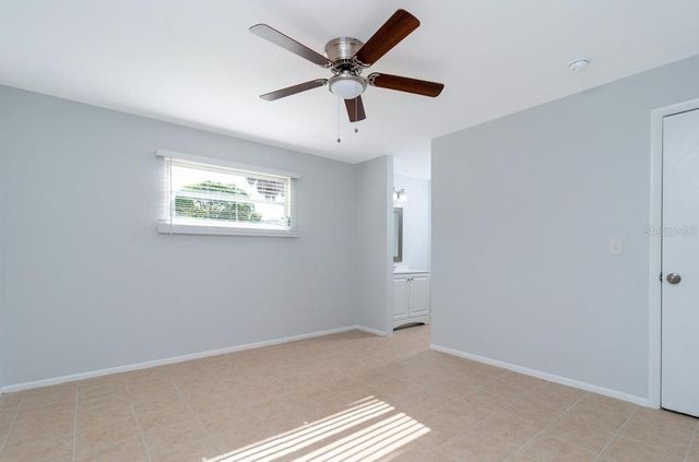 533 E CHARLOTTE AVENUE, Punta Gorda, FL 33950