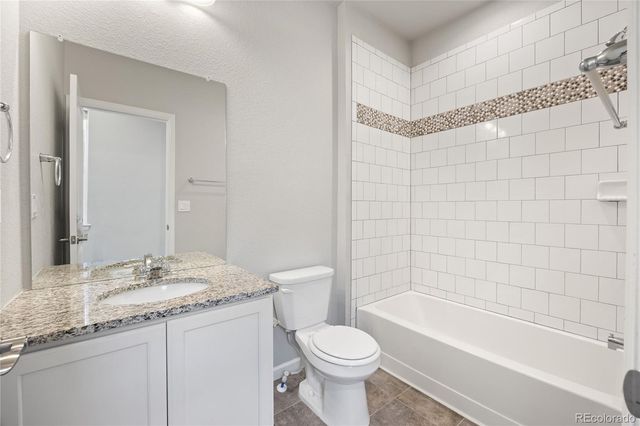 6693 S Muscadine Court, Aurora, CO 80016