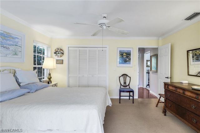 712 Pine Creek LN, Naples, FL 34108