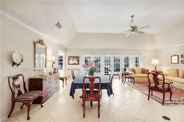 712 Pine Creek LN, Naples, FL 34108