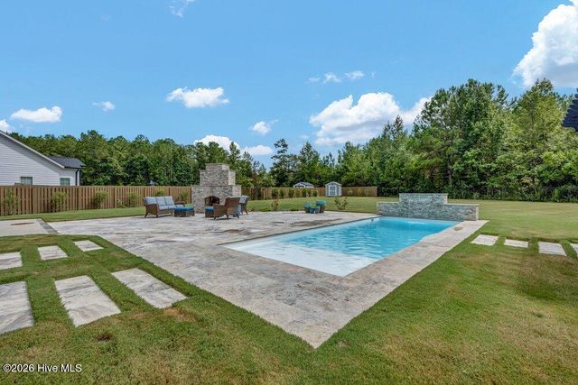 6864 Campbells Ridge Drive SE, Leland, NC 28451