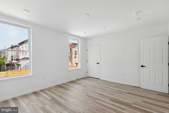 890 N 42ND ST, Philadelphia, PA 19104