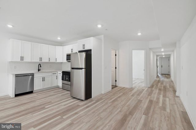 890 N 42ND ST, Philadelphia, PA 19104