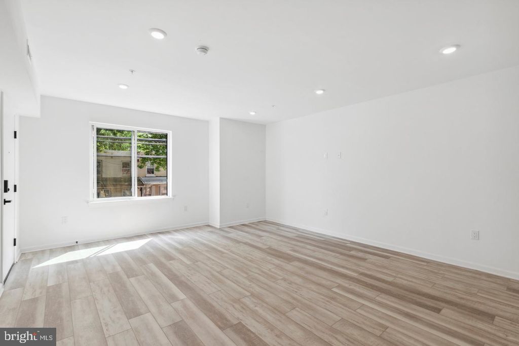 890 N 42ND ST, PHILADELPHIA, PA 19104 — photo 3