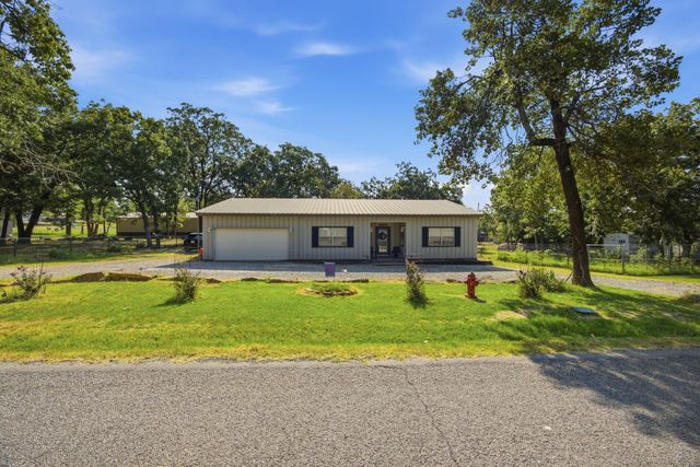 172 Indian Nation Drive, Canadian, OK 74425