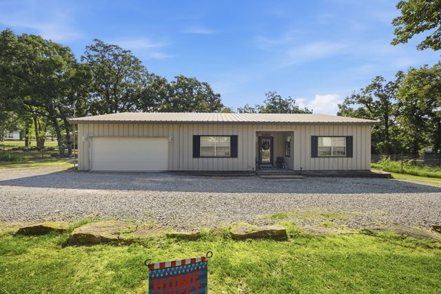 172 Indian Nation Drive, Canadian, OK 74425