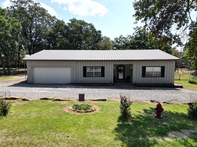 172 Indian Nation Drive, Canadian, OK 74425