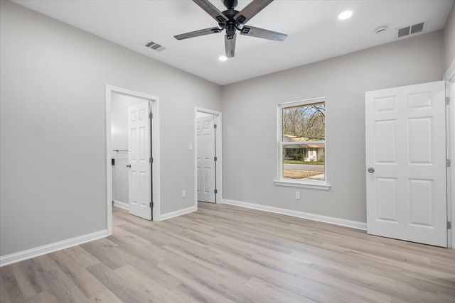 702 S Montgomery Street, Gilmer, TX 75644
