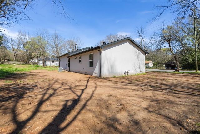702 S Montgomery Street, Gilmer, TX 75644