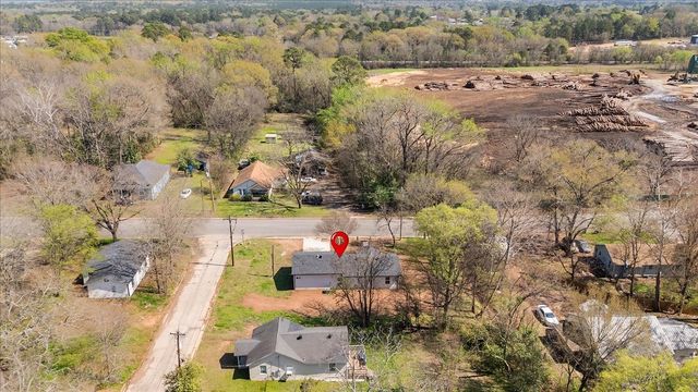 702 S Montgomery Street, Gilmer, TX 75644