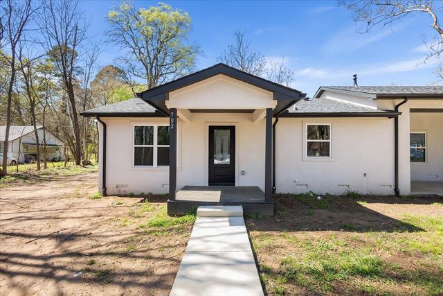 702 S Montgomery Street, Gilmer, TX 75644