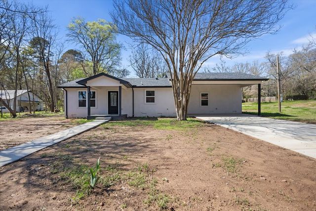 702 S Montgomery Street, Gilmer, TX 75644