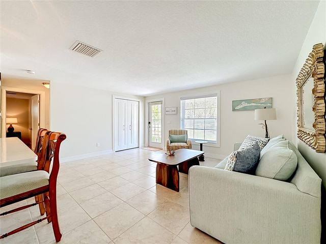 307 68TH, Holmes Beach, FL 34217