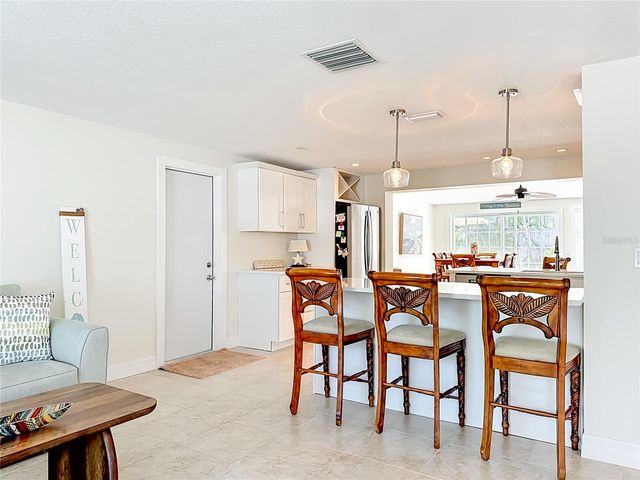 307 68TH, Holmes Beach, FL 34217