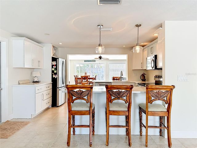 307 68TH, Holmes Beach, FL 34217