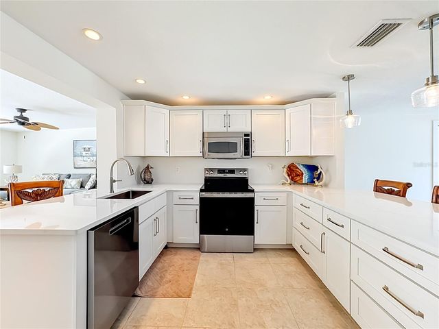 307 68TH, Holmes Beach, FL 34217