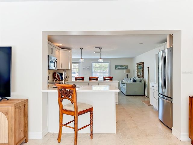 307 68TH, Holmes Beach, FL 34217
