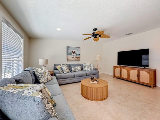 307 68TH, Holmes Beach, FL 34217