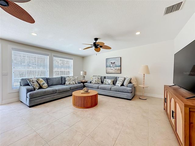 307 68TH, Holmes Beach, FL 34217