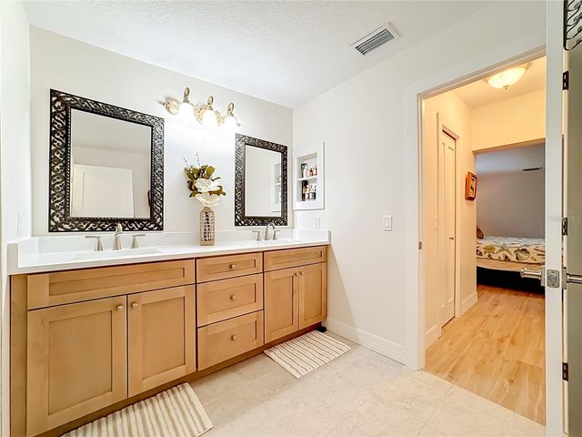 307 68TH, Holmes Beach, FL 34217
