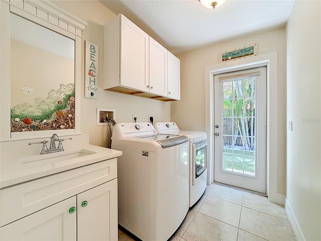 307 68TH, Holmes Beach, FL 34217