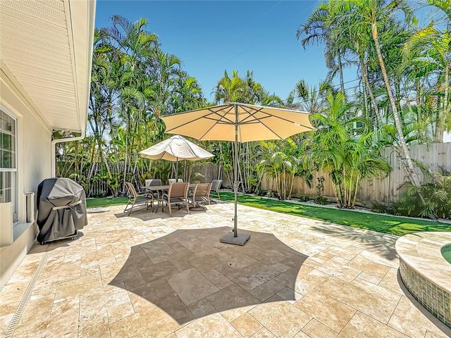 307 68TH, Holmes Beach, FL 34217