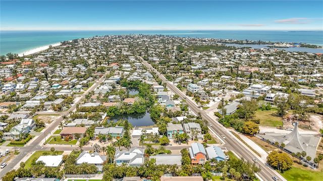 307 68TH, Holmes Beach, FL 34217
