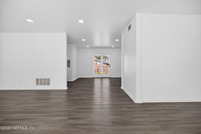 7915 ALDERMAN Road, Jacksonville, FL 32211